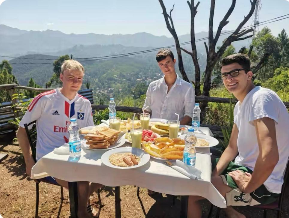 Bed and Breakfast Mountain Peak Елла Екстер'єр фото